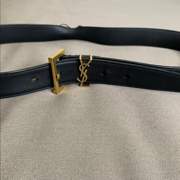 Saint Laurent”NARROW MONOGRAM BELT WITH SQUARE BUCKLE IN  display picture 2